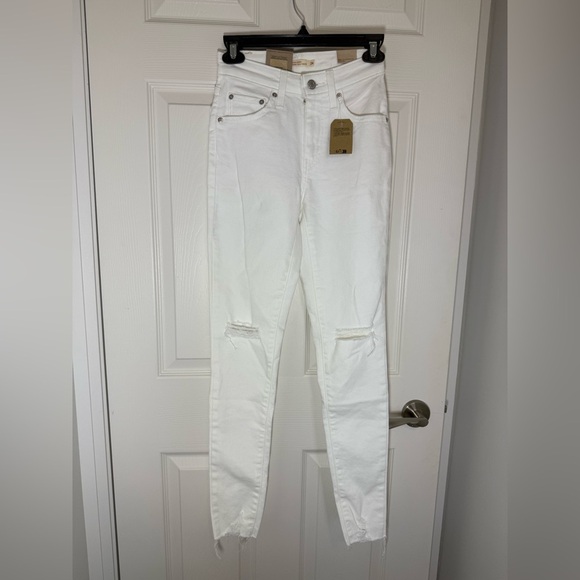 Levi's 721 High Rise Skinny White Raw Edge Jeans- size 24 - Picture 6 of 13